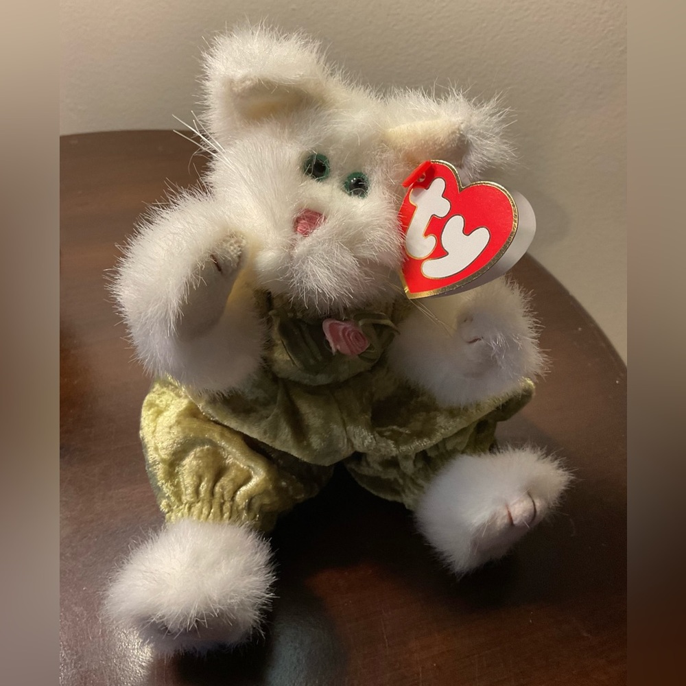 Ty Katrina the white cat Attic Collectible